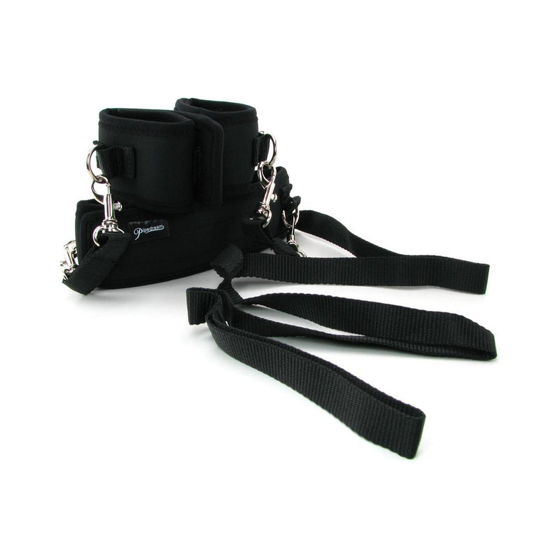 Ff Collar With Cuffs and Leash
